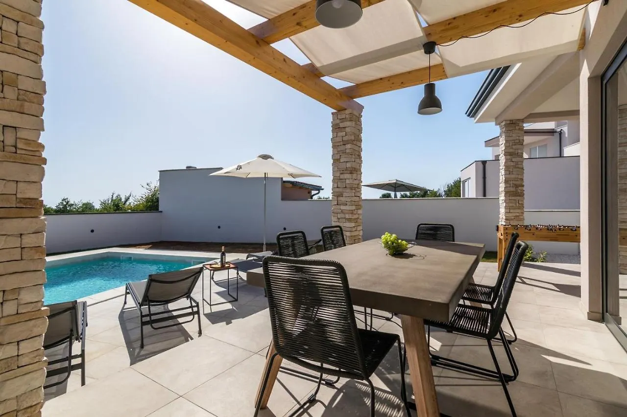 Beautiful Villa With Sea View Galizana