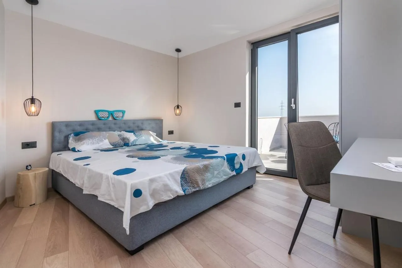Beautiful Villa With Sea View Galizana Croatia