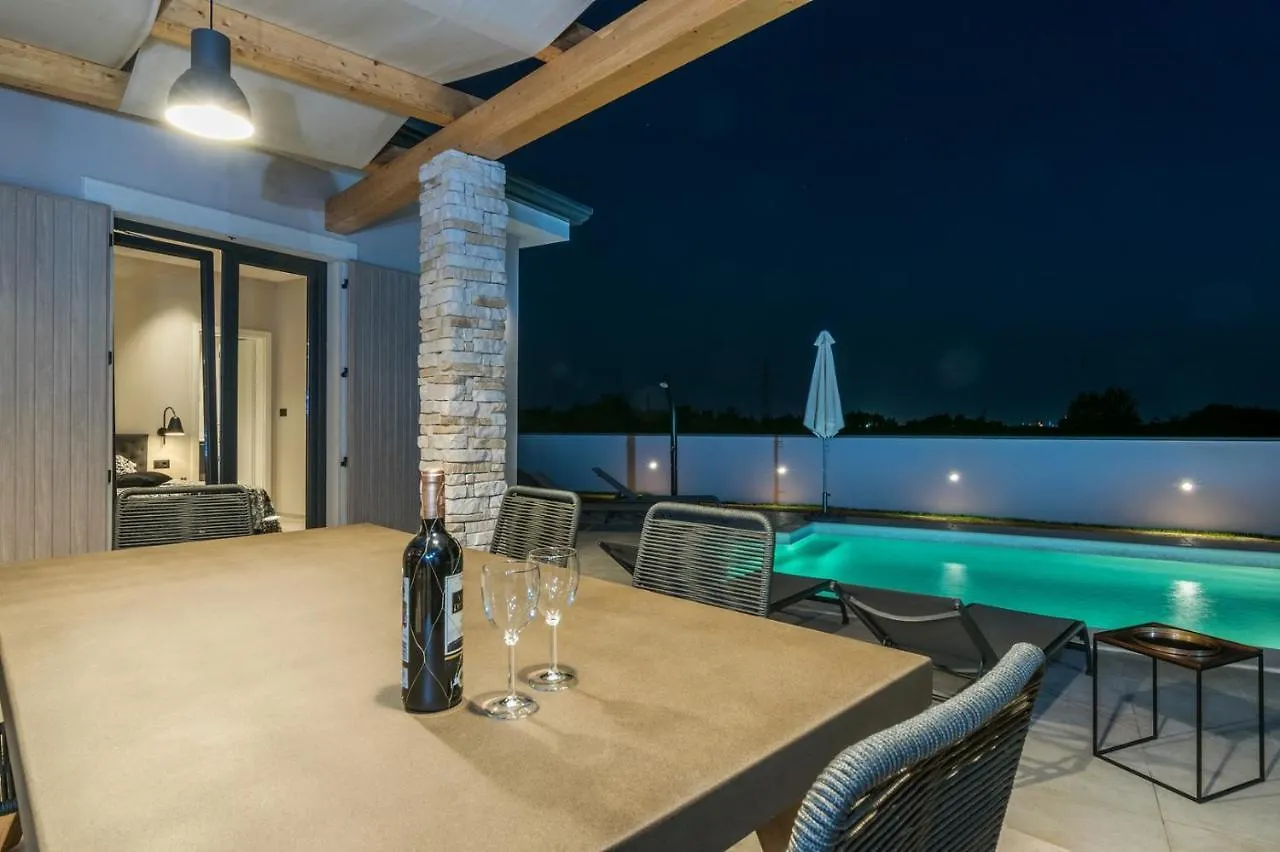 Beautiful Villa With Sea View Galizana