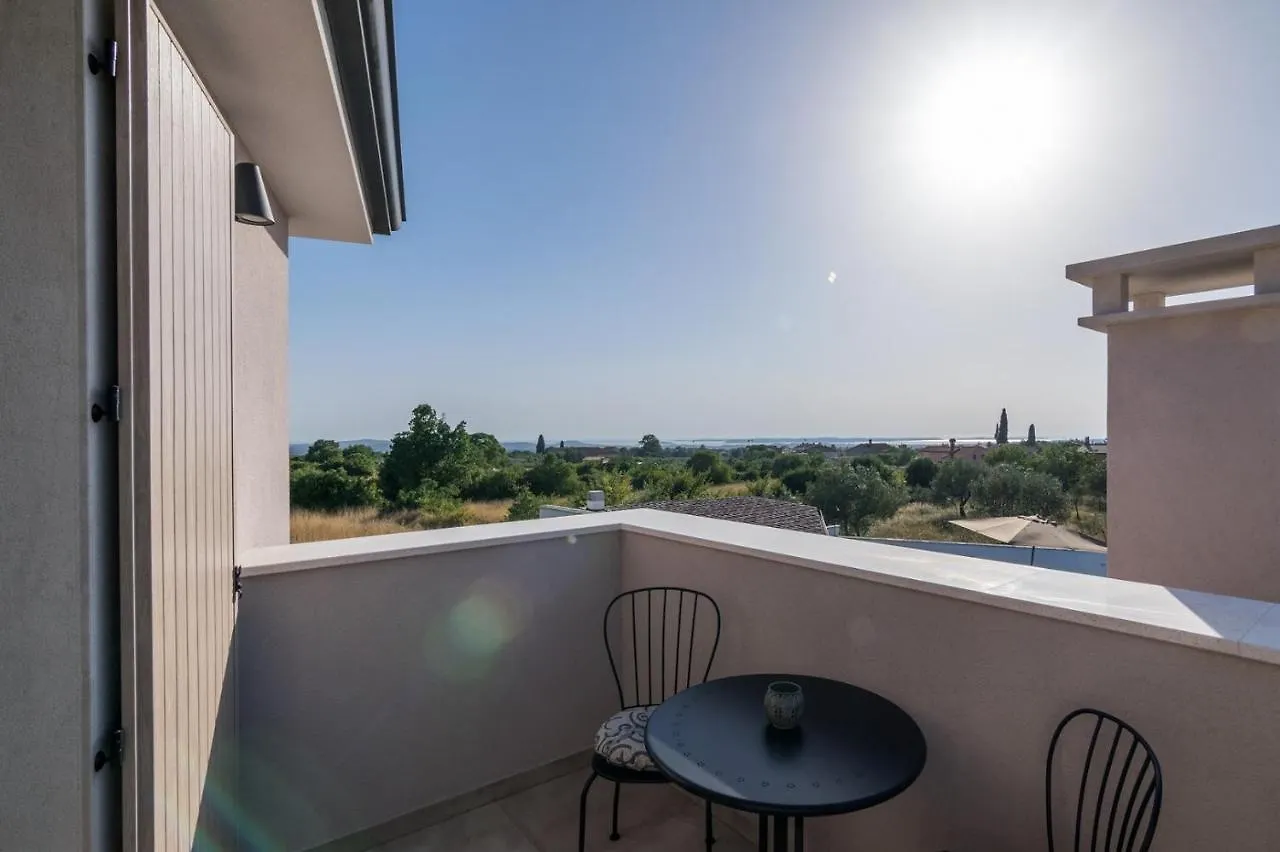 Beautiful Villa With Sea View Galizana